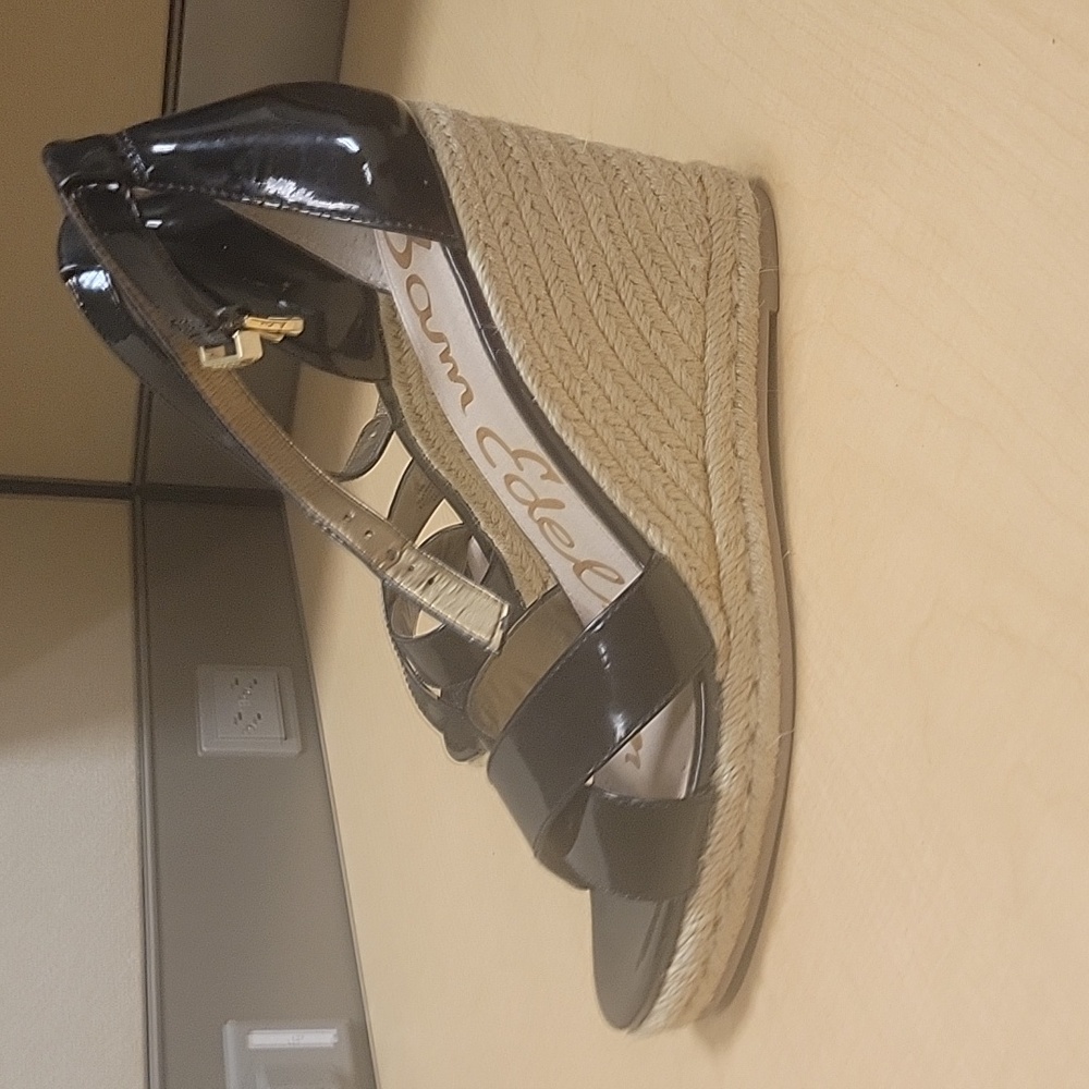 Never worn Sam Edelman Cork Wedges Measurements: 4" From Back And 1/2 " Platform